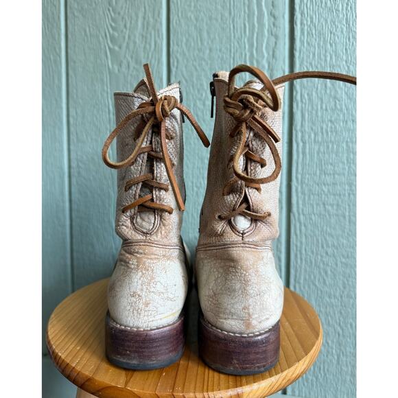 Women's Bed Stu Cheshire Cobbler Series Boots Sz 9 Gray Distressed Leather Boot - Picture 2 of 7